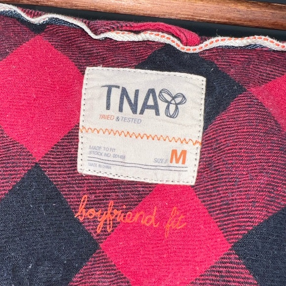 Aritzia TNA | Button Down Hoodie | Flannel Shirt Jacket Buffalo Plaid Gingham - Picture 3 of 3
